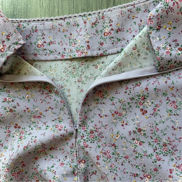 John Galt Floral Midi Skirt W/ Side Slit in Lavender. - Picture 7 of 10